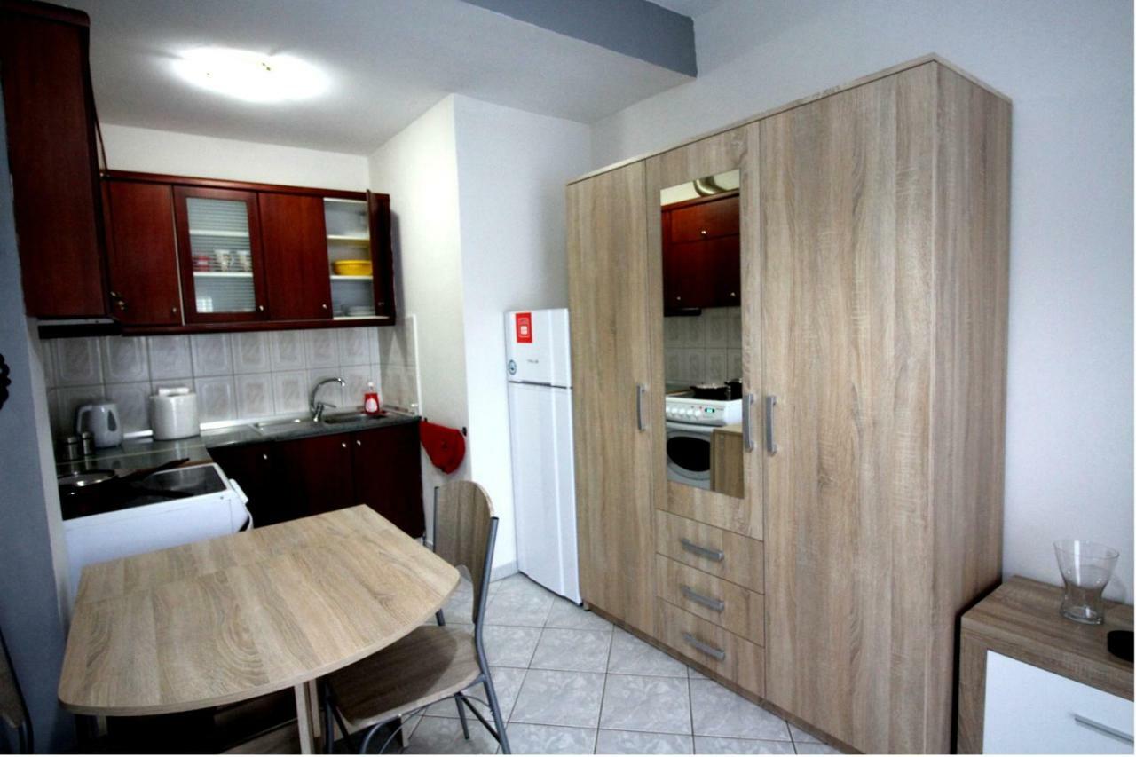 Апартаменти Dimitris Flat Неой-Епіватай Екстер'єр фото